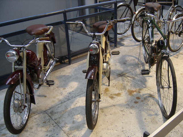 Моторный музей в Риге (много фото)